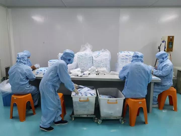 How can disposable medical masks be recycled?